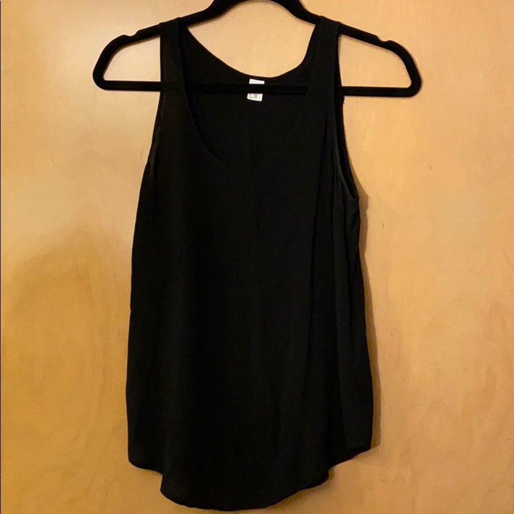 Perfect sleeveless black blouse!